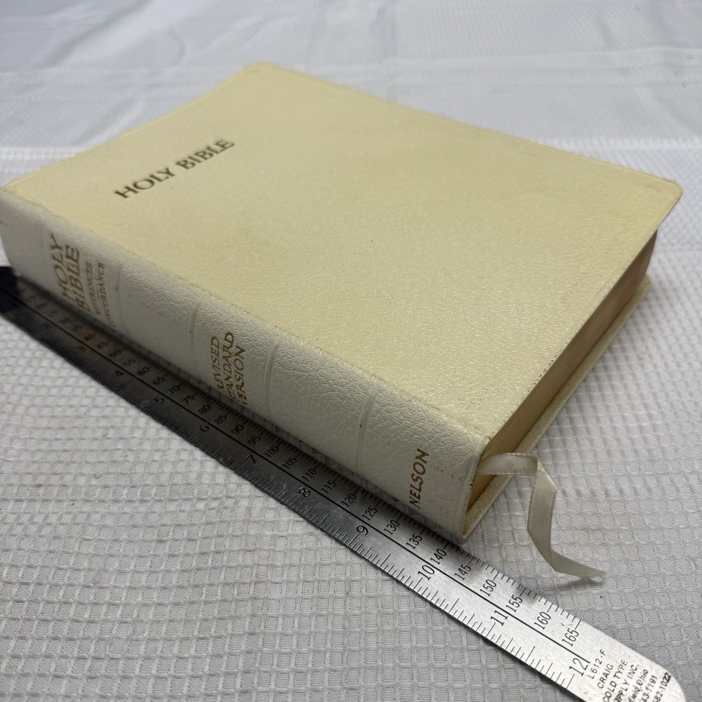 Holy Bible KJV References Concordance Revised Standard 1959 White Leather Nelson